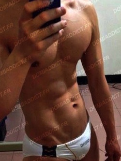 Beau rebeu discret pour relaxation et massage
