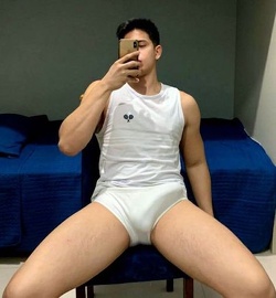 Massage relaxant avec masseur nu