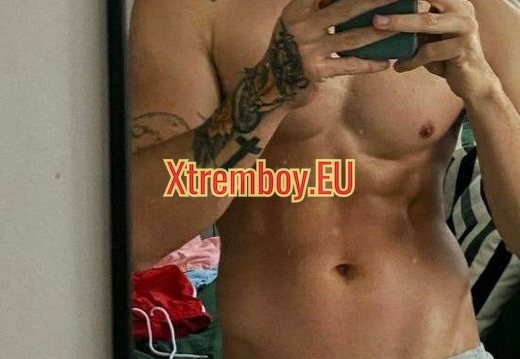 Cherche batard (look ptite crevette ou mec typé)