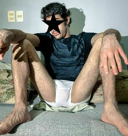 Rencontre BDSM soft : Hétéro curieux dominant cherche JH passif soumis en Île-de-France