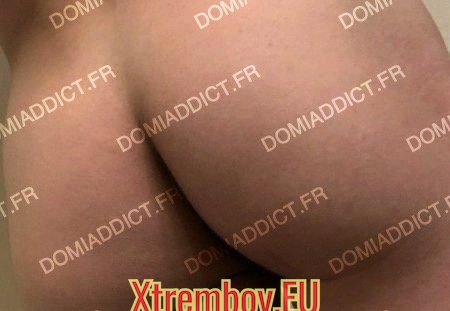 Romainville: Bon trou veut se faire gaver par une grosse bite de rebeu