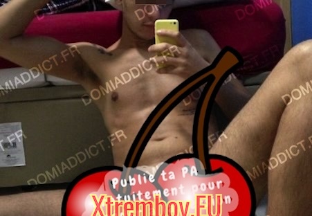 Je rech baise brutale et éjac face dans un parking