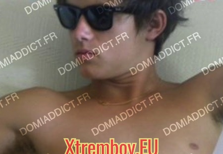 Brunoy. Jeune coquin gay 20 ans rech 2 grosses queues