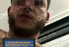 Je ch un gay aux cheveux longs dans les Yvelines