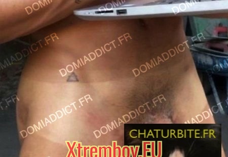 H mur en Gironde rech jeune soumis aimant lécher