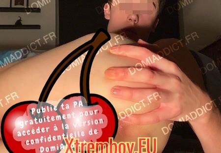 jeune minet du 77 donne son cul