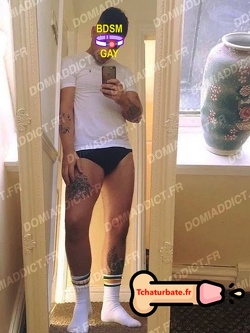Dominant cherche soumis(e) à Nanterre pour relation BDSM évolutive