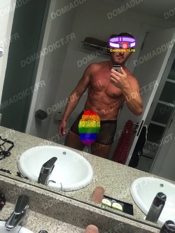 Actif musclé cherche lope(s) pour plans réguliers hard & hot – Vézelay (Yonne 89) | Rencontres BDSM entre hommes