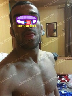 Maître exigeant cherche larbin docile à Noisy-le-Sec (ménage + soumission)